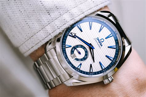 omega aqua terra small seconds